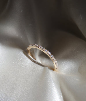 Alterntaive Stone Band with 0.30 TCW Round & Baguette Cut Moissanite